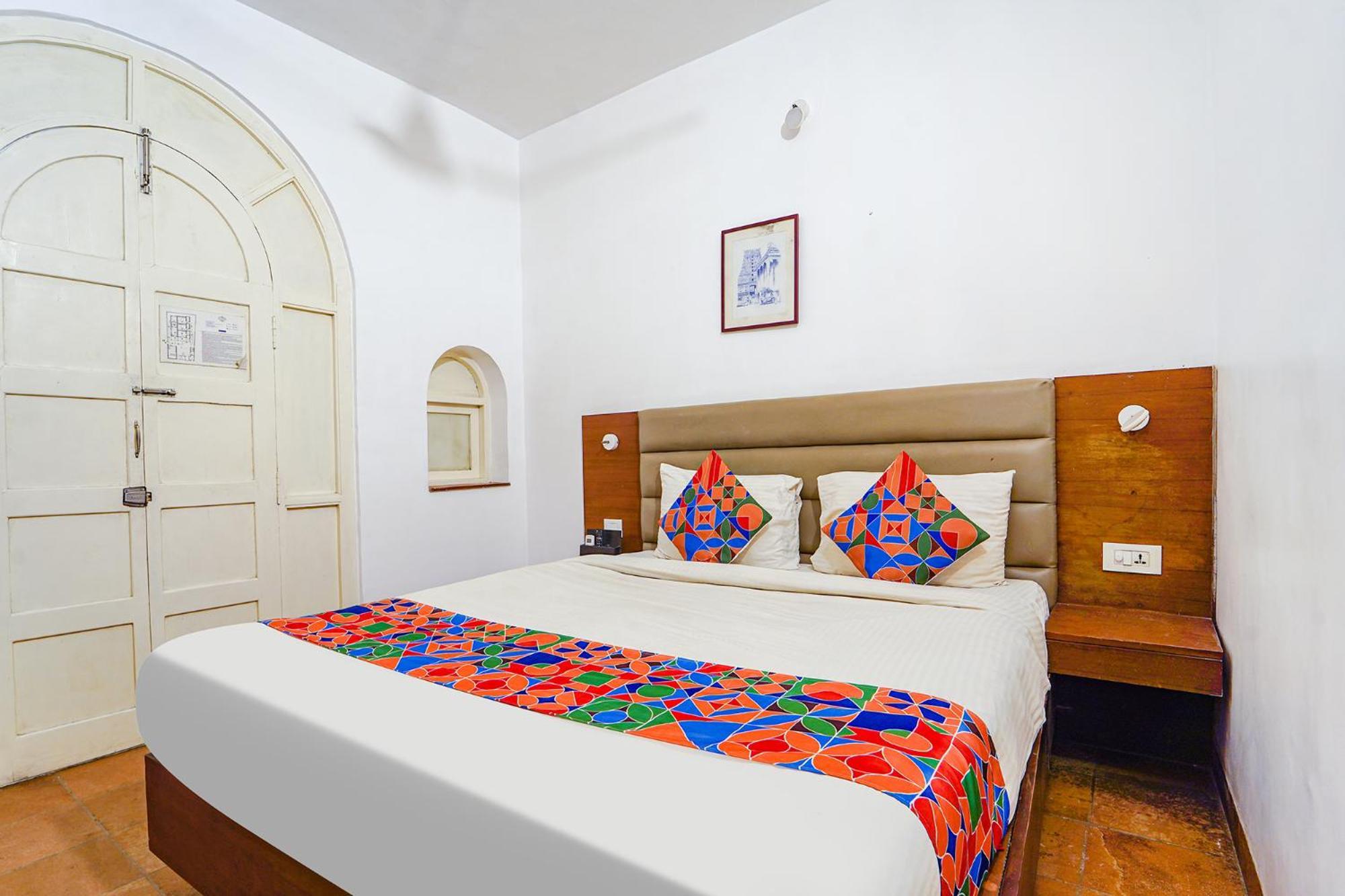 Fabexpress Le Aham Boutique - Auroville Beach - 600M Pondicherry Exterior photo